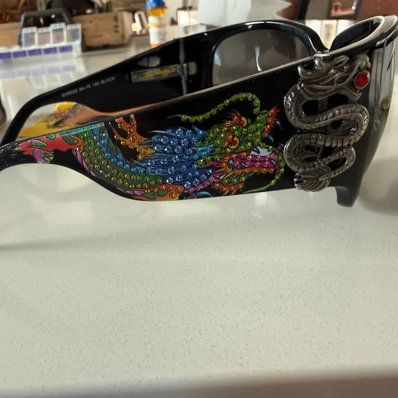 Ed Hardy Black Sunglasses with Skull Design - Picture 3 of 4